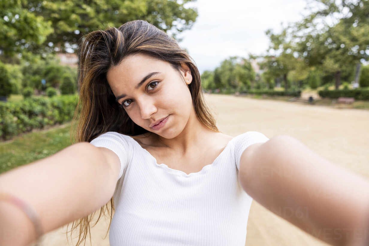 <em>Carla Molina</em>